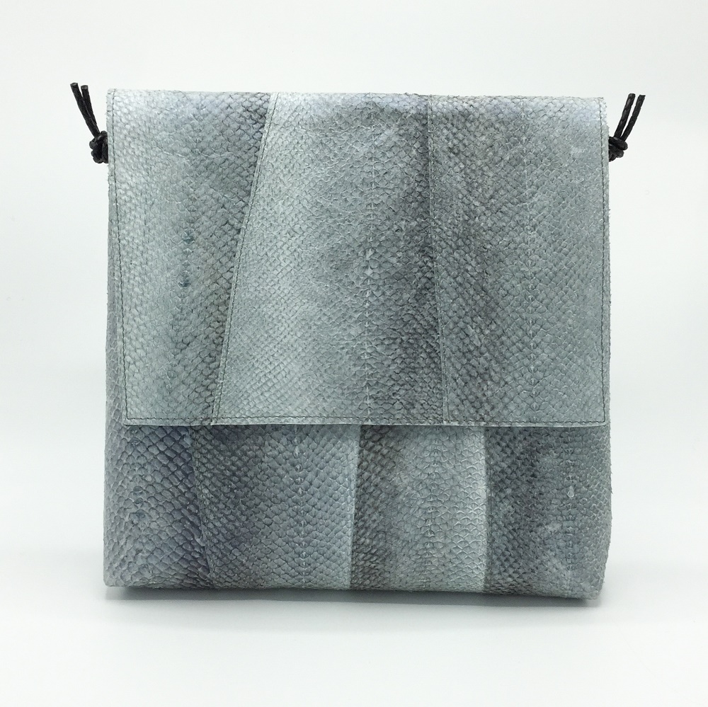 Bag from salmon fish leather - Kirsuberjatréð